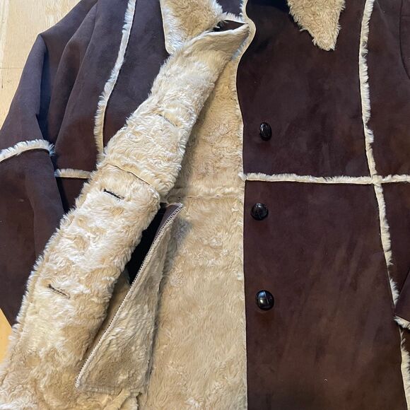 Viking Jacket Size XLarge - Dark Brown, Faux fur, Cabelas, Pockets, buttons, XL - Picture 3 of 4